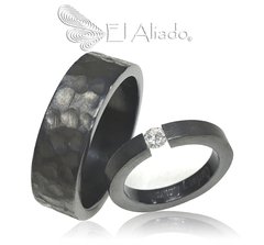 1064. Argollas matrimonio negras en Titanio.