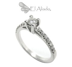 1194. Anillo de compromiso en oro blanco 18k.