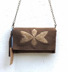 Bloom Clutch - comprar online