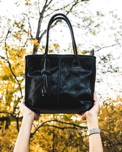 Cowhide petite azabache