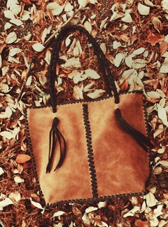 Sayri tote suela y negro 