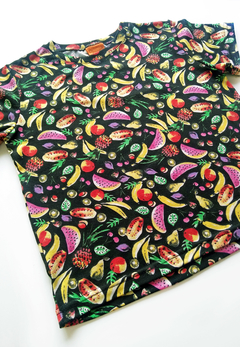 Remera Frutas Negra