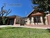 Venta Casa de 4 ambientes con doble jardín y garaje. Localidad de Longchamps. Partido de Alte Brown.