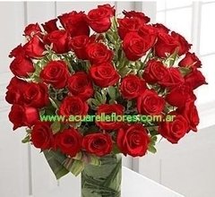 Florero con rosas en internet