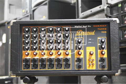 725-DD Decoud Consola Potenciada en internet
