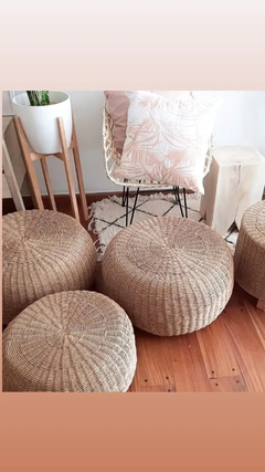Par de Puffs Bora - comprar online