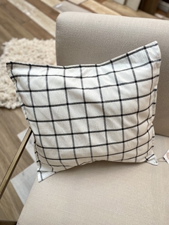 Almohadon Tusor Crudo a cuadros Negros - Jaspe Deco