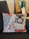 Almohadon Jackard Estampado 40 x 40 rojo negro y blanco
