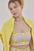 Crop top al cuerpo con breteles anchos y de escote cuadrado.  Estampado exclusivo de la marca. Colección Tropicalia. Mila Kartei. The Mix tienda. 