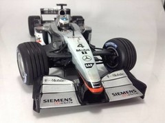 F1 Mclaren Mercedes MP4/17 Kimi Raikkonen - Minichamps 1/18 - comprar online
