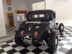 Ford 1932 Proshop Customs - ERTL Collectibles 1/18 on internet