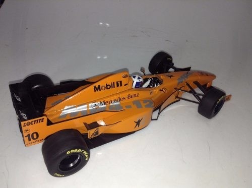 F1 Mclaren MP4/12 D. Coulthard (Test Car) - Minichamps 1/18