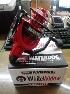 Reel Waterdog Mediano White Widow 5003