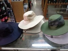 Gorros De Ala Ancha  - comprar online