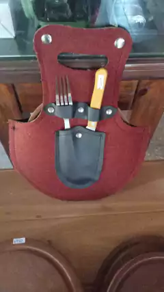 Set De Cubiertos Y Plato Con Funda Para 1 Persona - comprar online