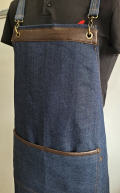 AVENTAL JEANS ALÇA CRUZADA AZUL - loja online