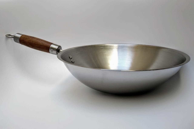 WOK ACERO INOXIDABLE 30 CM CON MANGO DE MADERA