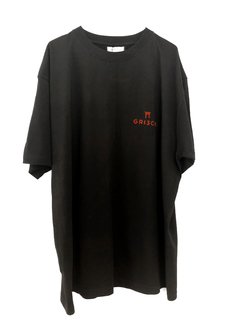 Remera estampada "5" en internet