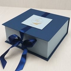 Caixa 20X20X10 com placa e hot stamping