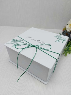 Caixa 15x15x5 Com personalização e cetim - comprar online