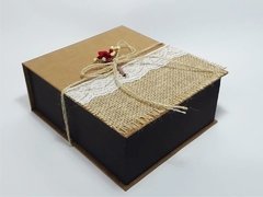 Caixa 18x21x8 para Mini Champanhe e 2 Taças, Rústica
