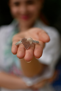 Anillo para sujetar o pasar pañuelos, valentina camacho