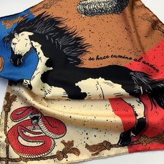Pañuelo Camino al andar. Colores clásicos - Valentina Camacho
