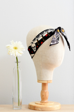 Cinta estampada, lazo pulsera, twilly valentina camacho
