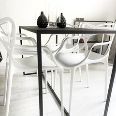 Mesa Hilary black