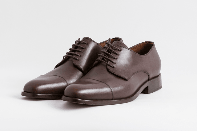 Zapato acordonado en cuero