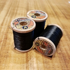 Hilo Xtrong Thread A FeathersnFlies Negro