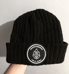 Gorro “hoja en llamas” Asuntos pendientes