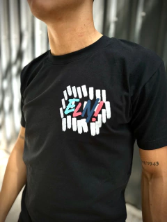 remera COLORS entallada en internet