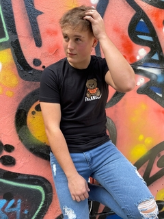 remera BEAR negra - comprar online