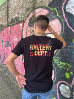 remera GALLERY elastizada - en la noche la plata
