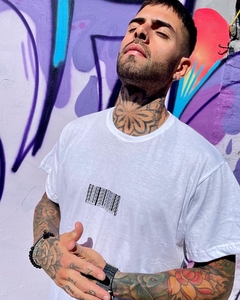 remera CODIGO oversize (talle unico)