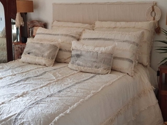 Acolchado Willow Silver (Rayas plata finas, despeluche y flecos) - tienda online