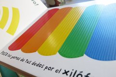 Mira, toca, siente en internet