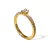 Anillo de compromiso tradicional solitario sin fin. on internet