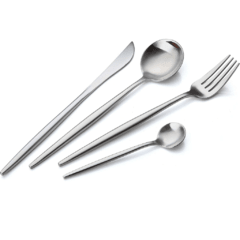 Set de Cubiertos Plateados
