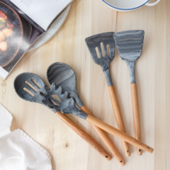Set de 5 utensilios de cocina gris marmolado