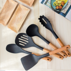 Set de 5 utensilios de cocina negros