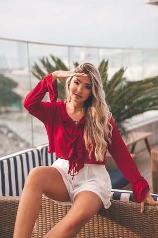 BLUSA BABADO BORDÔ