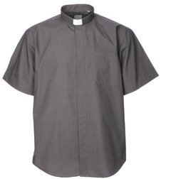 Camisa gris oscuro manga corta talle L