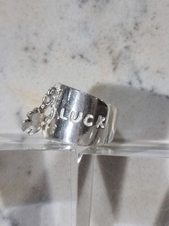 Anillo de trébol - comprar online