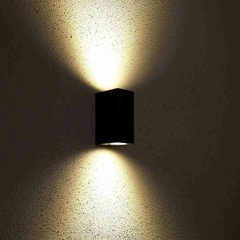 Aplique Bidireccional Fundicion Recto alto=15cm Color Negro para 2 lámparas LED - comprar online