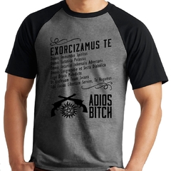 Camiseta Supernatural Spn Exorcismo Bitch Série Mescla Curta