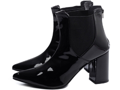 Bota Arrasadora Bico Fino Verniz Preto - comprar online