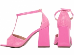Sandália Feminina croco pink - comprar online