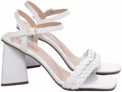 Sandália Feminina - Viviany Leal Store
